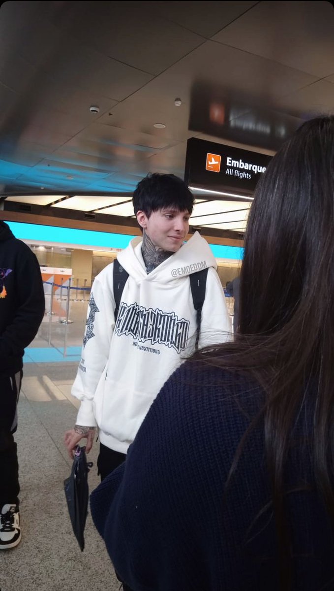 emoeddm's tweet image. 11/08 💫