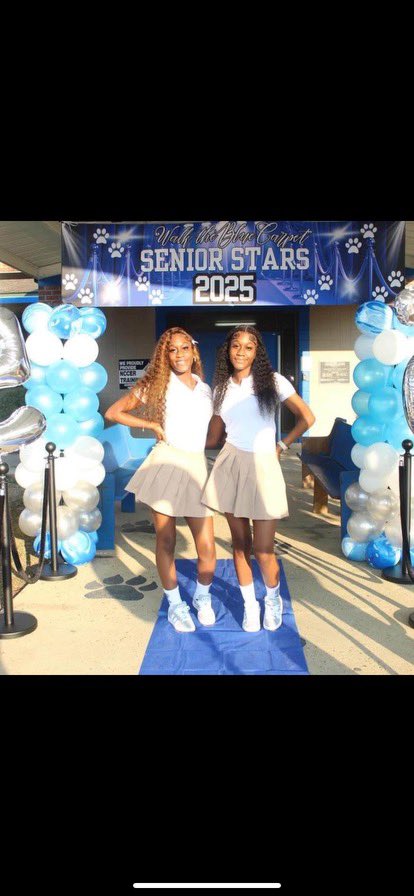 _whosnae_'s tweet photo. Senior year alr🥹
#firstdayofscool #uniform #senior #twitter https://t.co/HbeLk08uKl
