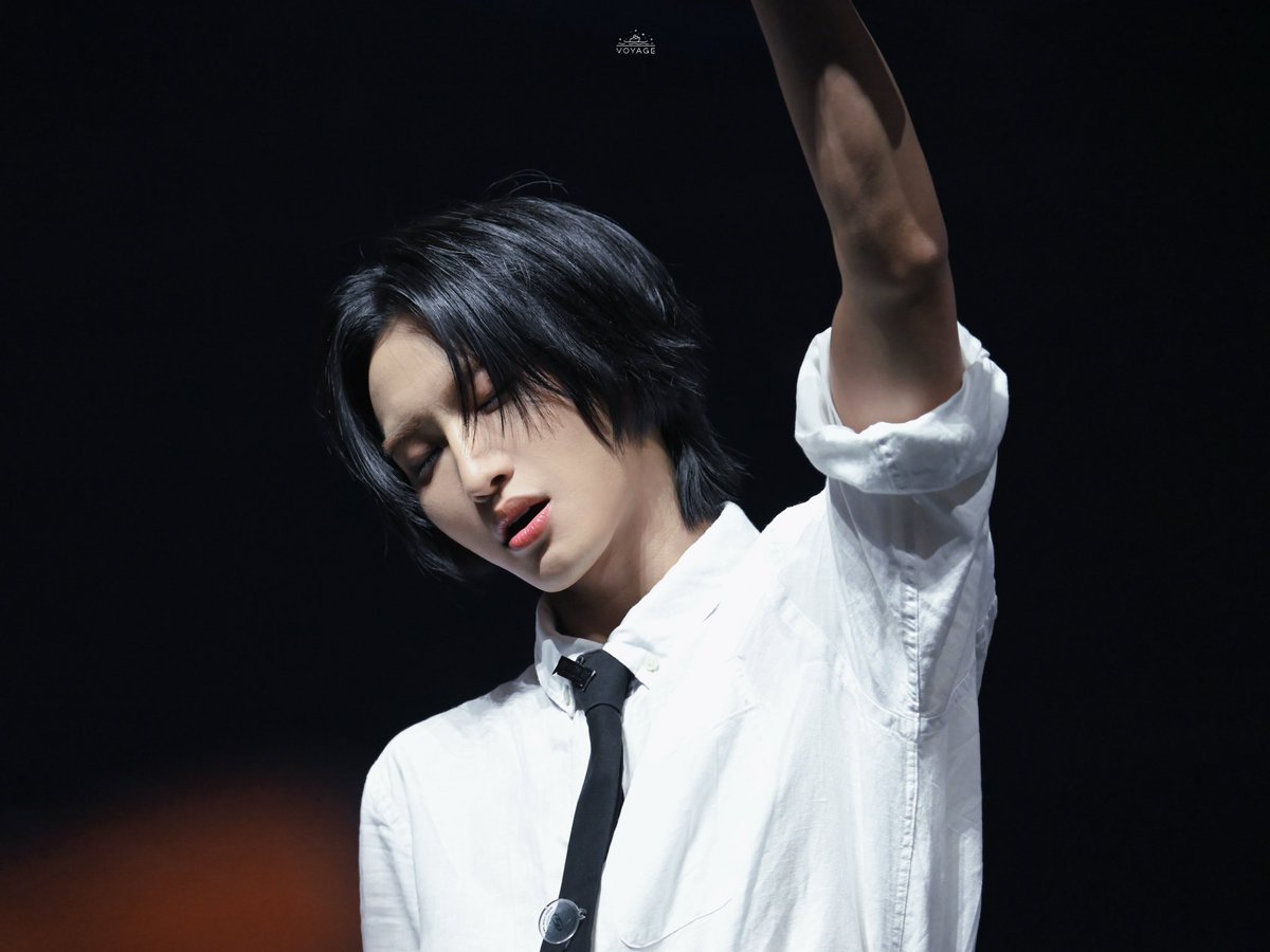 240811

#에이티즈 #ATEEZ #성화 #SEONGHWA