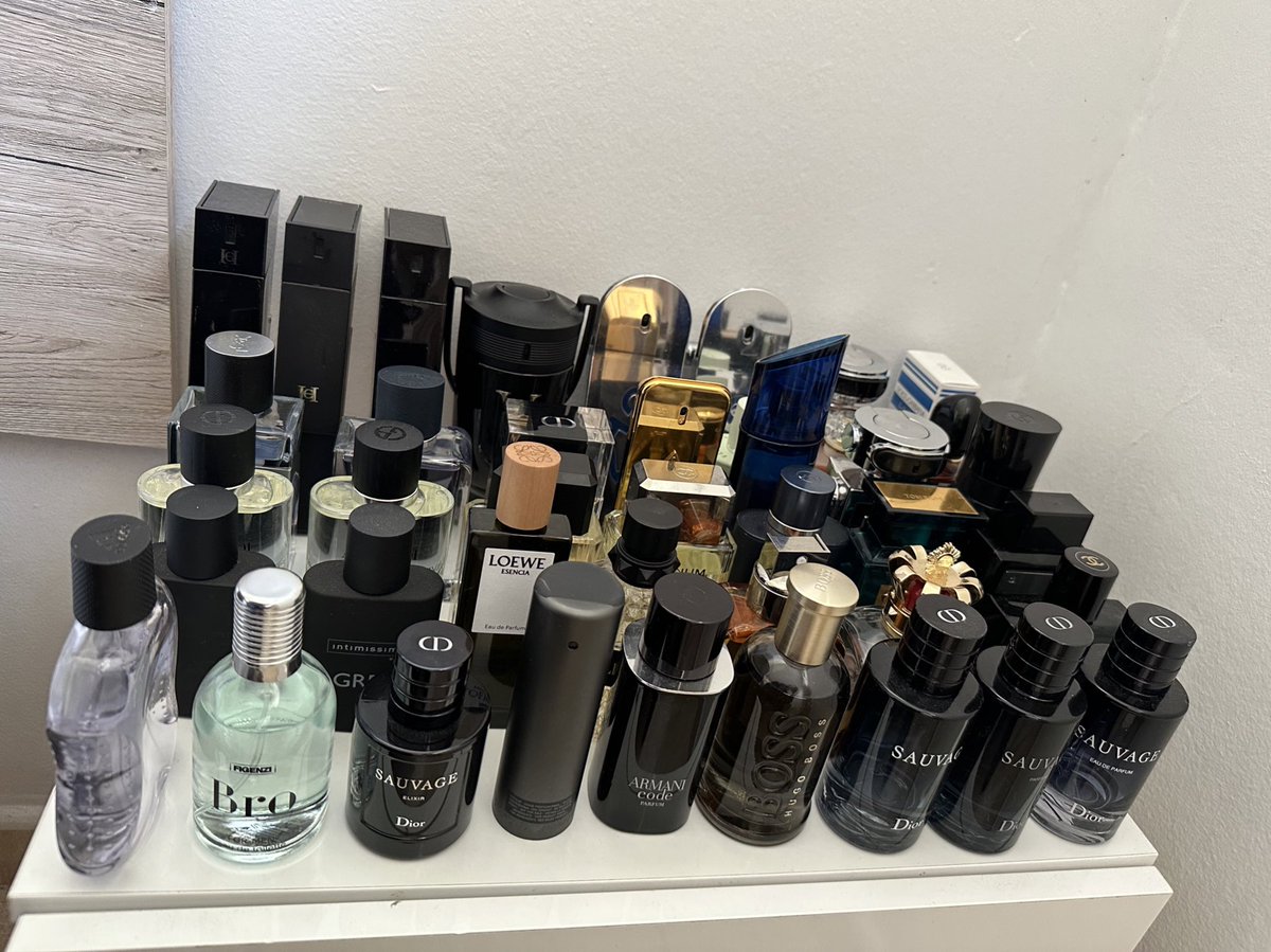 SCENTEDSIREN's tweet photo. The guy I like has these in his appartment what do we say? https://t.co/o1JzeG7gTn