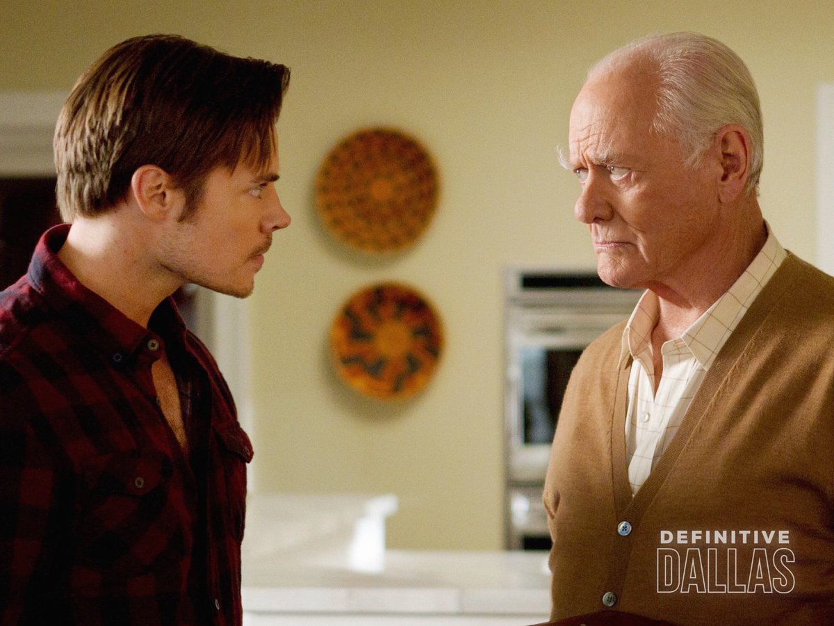 DefinitiveDAL's tweet photo. John Ross and J.R. go eye to eye https://t.co/e8DsaiXX1O
