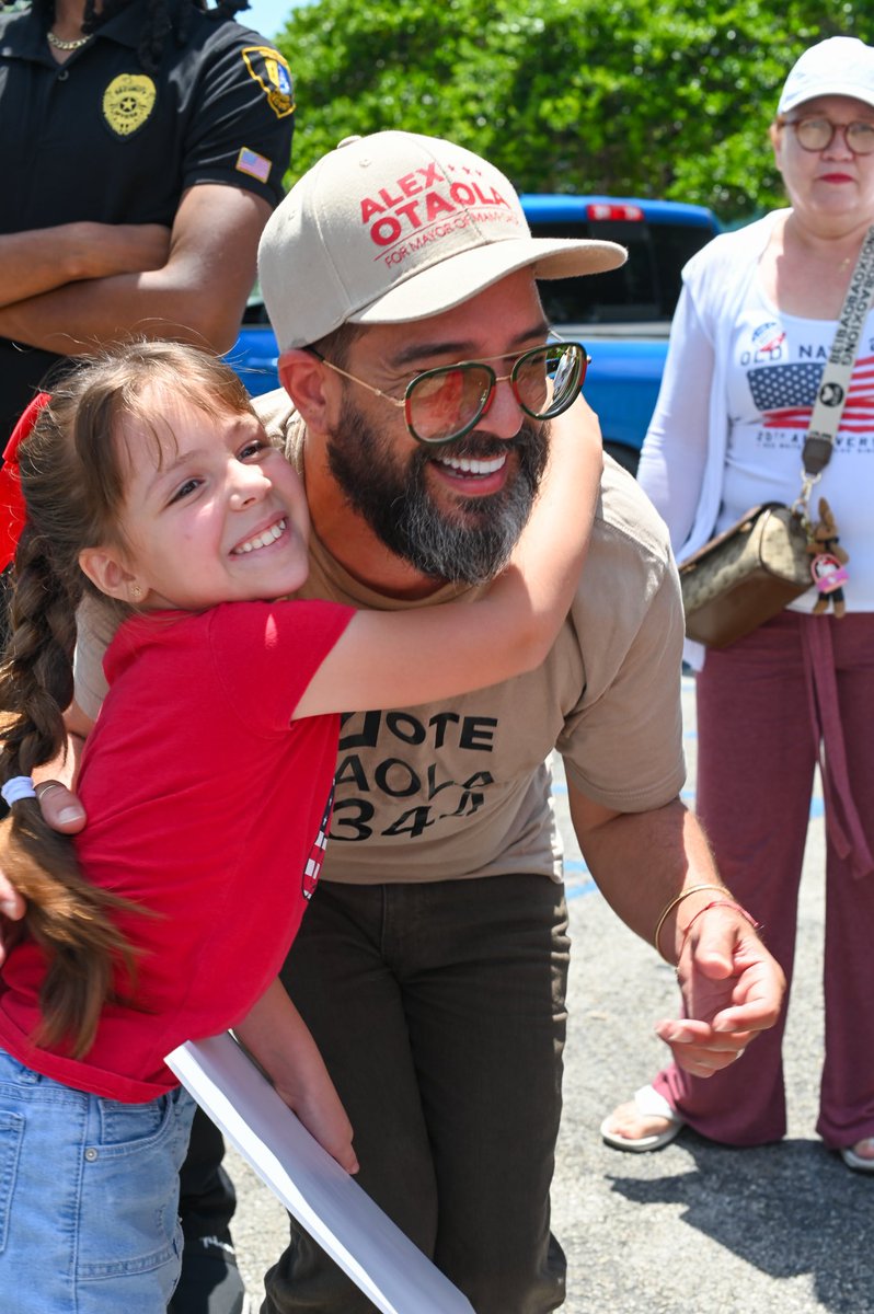 “Let’s do it differently” 
.
.
.
#voters #miamidade #miami #otaolaformayor #otaola #mayorofmiamidade #explore #trendingreels #holaotaola #miamidadecounty #onlyindade #success