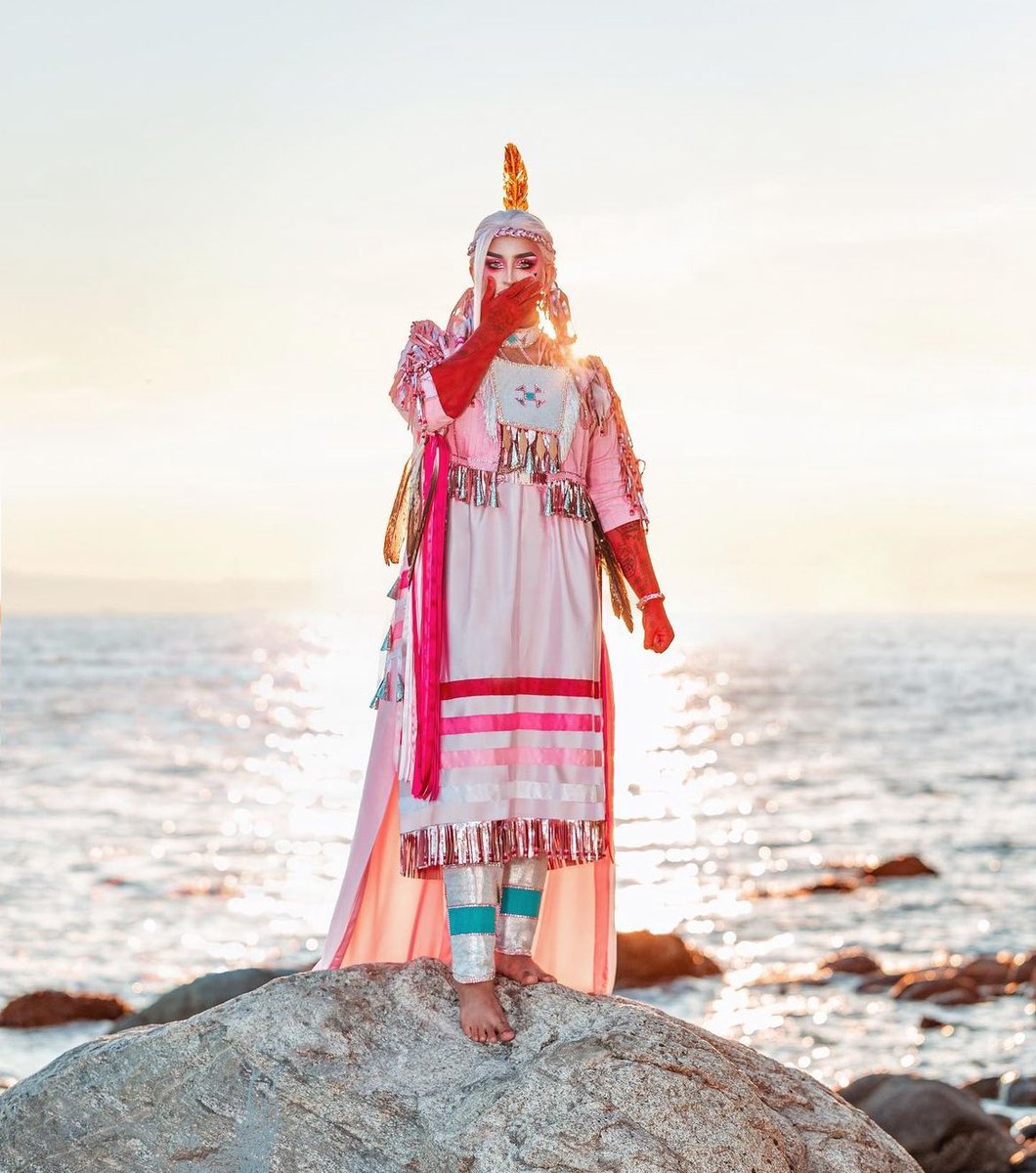 <a href="/sedderaside/">Seddera Side</a> This is genuinely my favorite look from Drag Race ever. Ilona Verley the Queen you are‼️