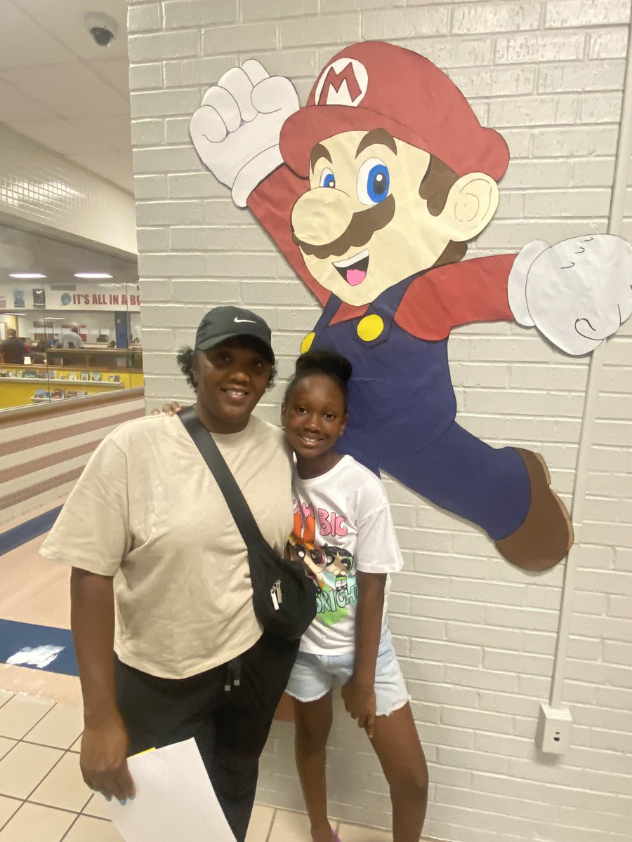 Angela Robinson tweet media