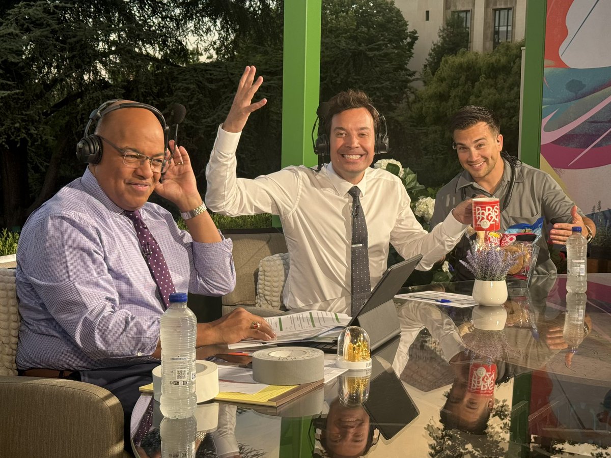 jimmyfallon's tweet photo. Merci Paris. @NBCOlympics #JimmyInParis #ParisOlympics https://t.co/ytvDcOBS3a