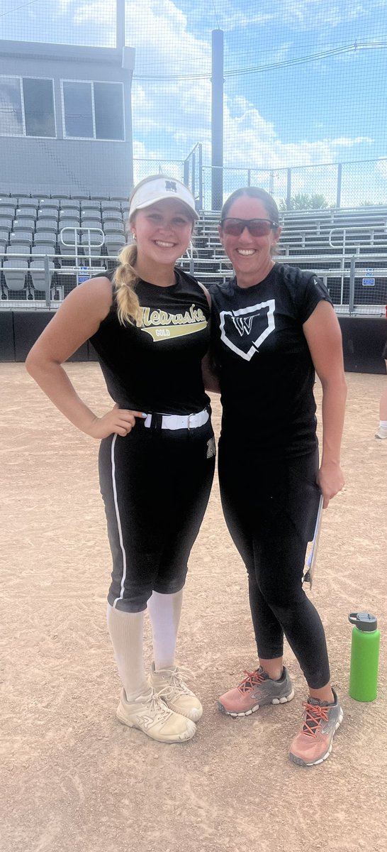 WoltzEmma's tweet photo. Had a fantastic day at the @WartburgSB camp!  The coaches and players did a great job creating a fun atmosphere, while still giving valuable feedback! Capped off the camp with a scotcharoo snowstorm ice cream! 🥎+🍦=🔥 Thank you @OfficerMueller, @taylord2013, Coach Norris, Coach Hupke, and players!  @309Gold @WartburgKnights