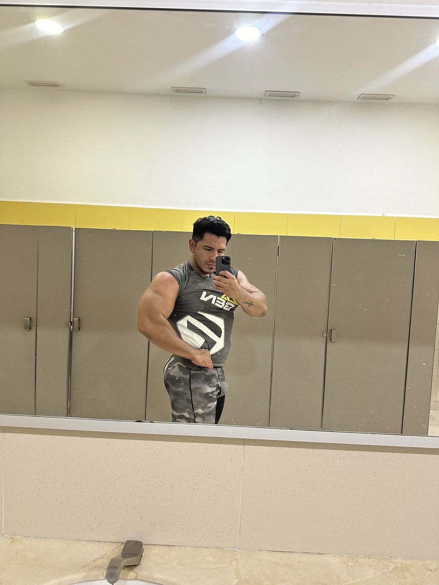 🦍. 💪🏽