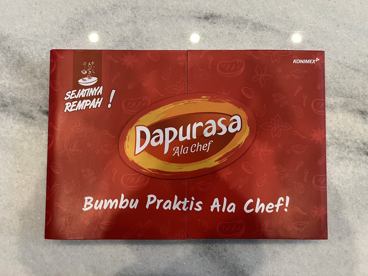 ArnoldPoernomo's tweet image. Siapa mau Mystery Box ini? Comment di bawah nanti tak pilih yg menang

Isinya ada pisau dan apron dan rahasia