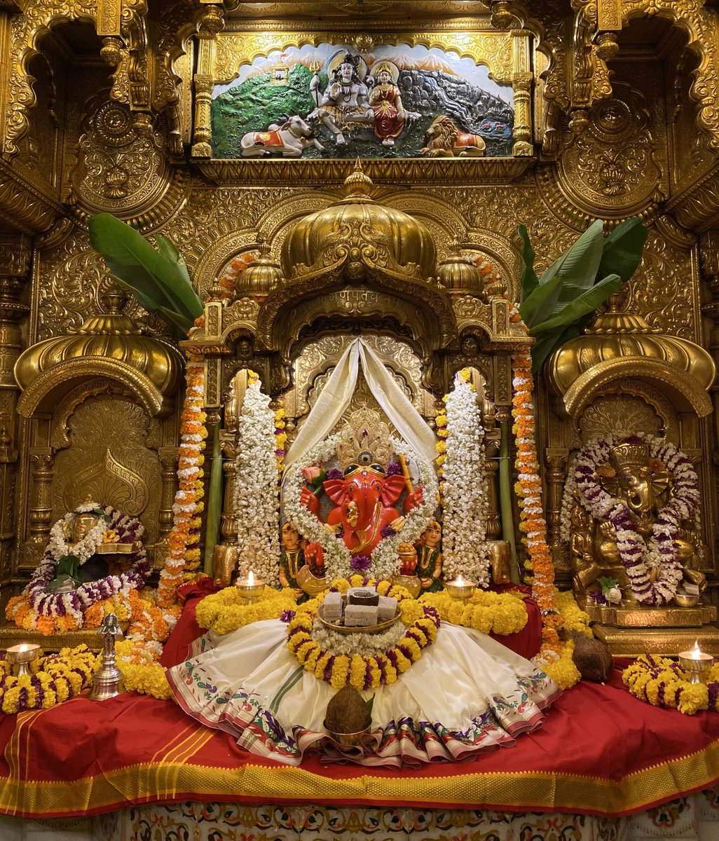 🙏 गणपती  बाप्पा मोरया 🌺मंगलमूर्ती मोरया 🙏१२/०८/२०२४
🙏Ganapati Bappa Moraya 🌺 Mangalmurti Moraya  🙏12/08/2024