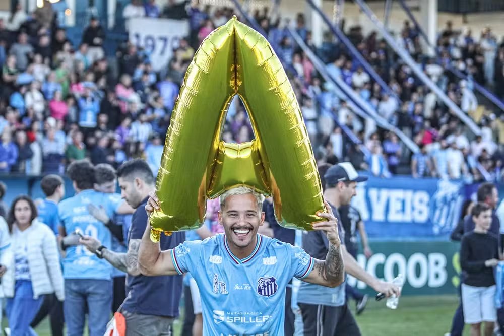 Non Sense Football tweet media