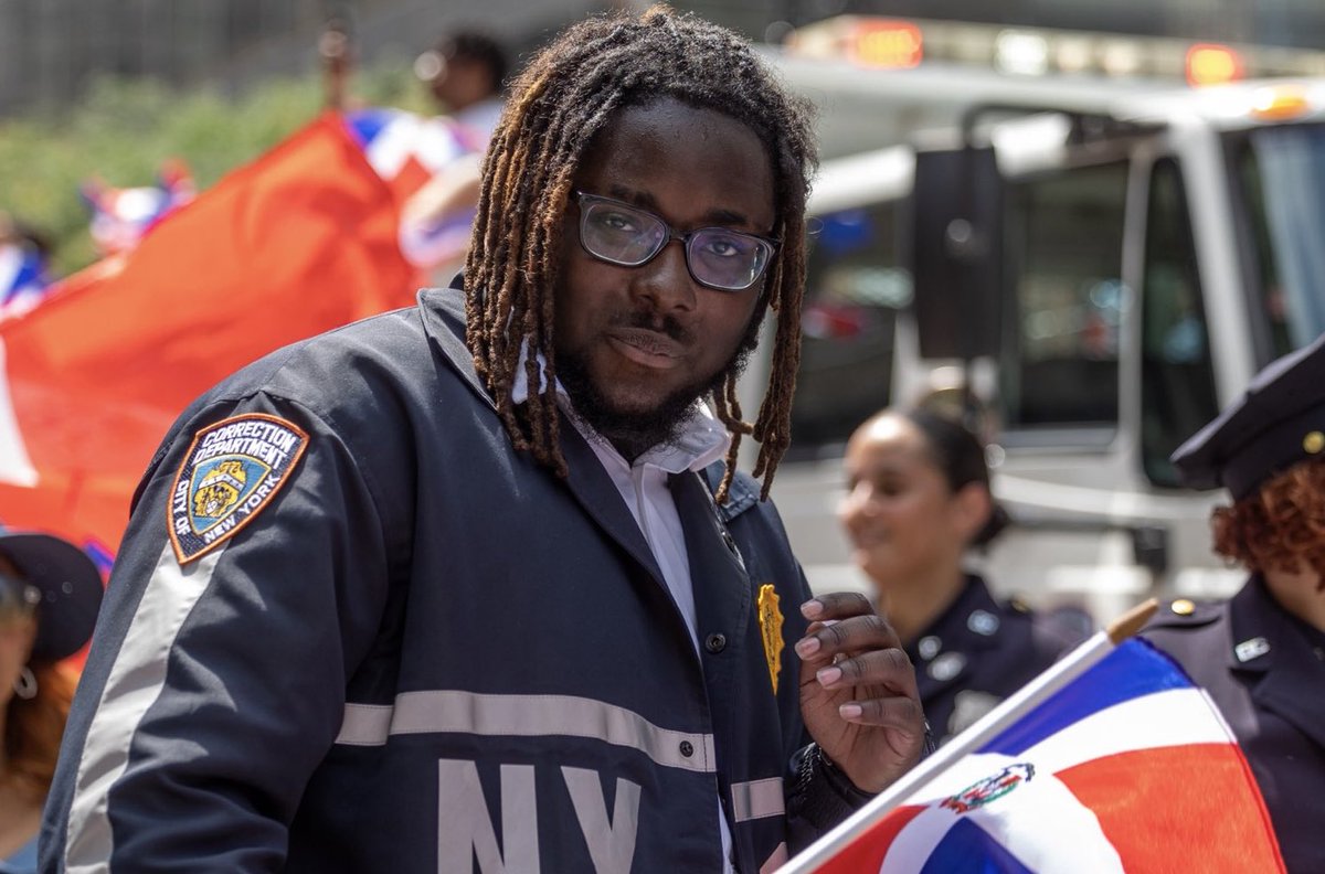 CorrectionNYC's tweet photo. View more highlights of #NYCDOC members marching in today’s 42nd Annual National Dominican Day Parade in #Manhattan at https://t.co/DfSeQ1hCsb. #JoinTheBoldest https://t.co/dCgLvfH7Sb