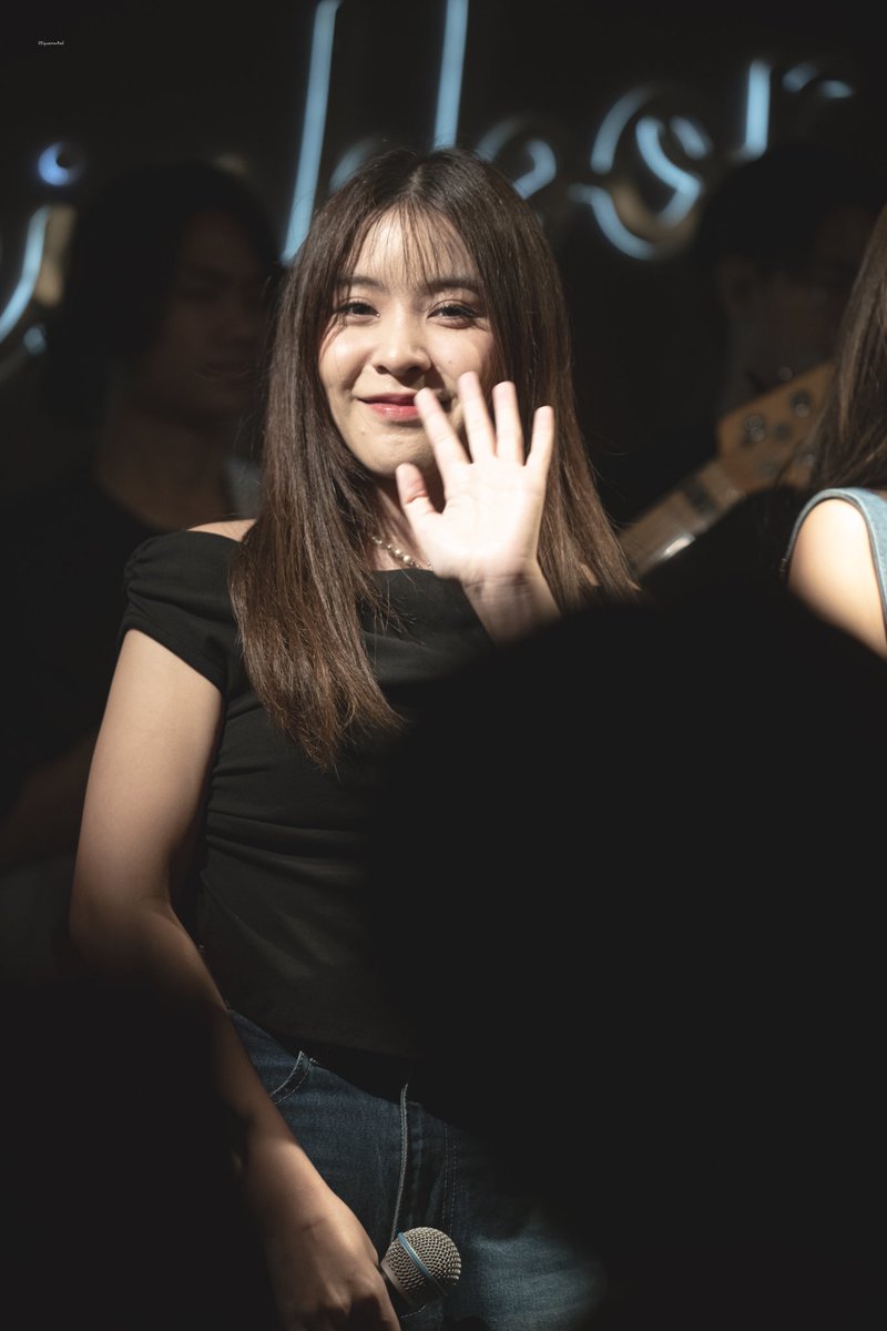 Let's be alone together 💙

KaeWaaNoey Reunion Party
#KaeWaaNoeyRetroNight
#TarwaanIsarapa #Istarwaan