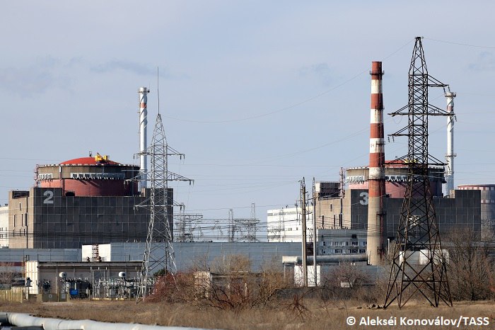 Geopolitik_2030's tweet photo. ⚠️🚨⚠️🚨⚠️
Según la corporación que administra la CENTRAL NUCLEAR DE ZAPORIYIA han detectado daños en una torre de refrigeración que podrían causar su derrumbe y una catástrofe nuclear!!...occidente callará hasta que sea tarde. https://t.co/tPsL0ud4re
