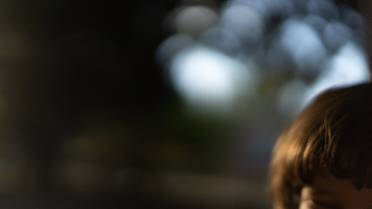 Eu sei que uma coisa que todo fotógrafo diz é que não importa o material, mas sim o olho do fotógrafo, mas eu não tinha tido, até esse fds, a oportunidade de fotografar com uma 50mm 1.2 L - e estou absolutamente apaixonado. 

Olha esse bokeh, parece pintado à mão.