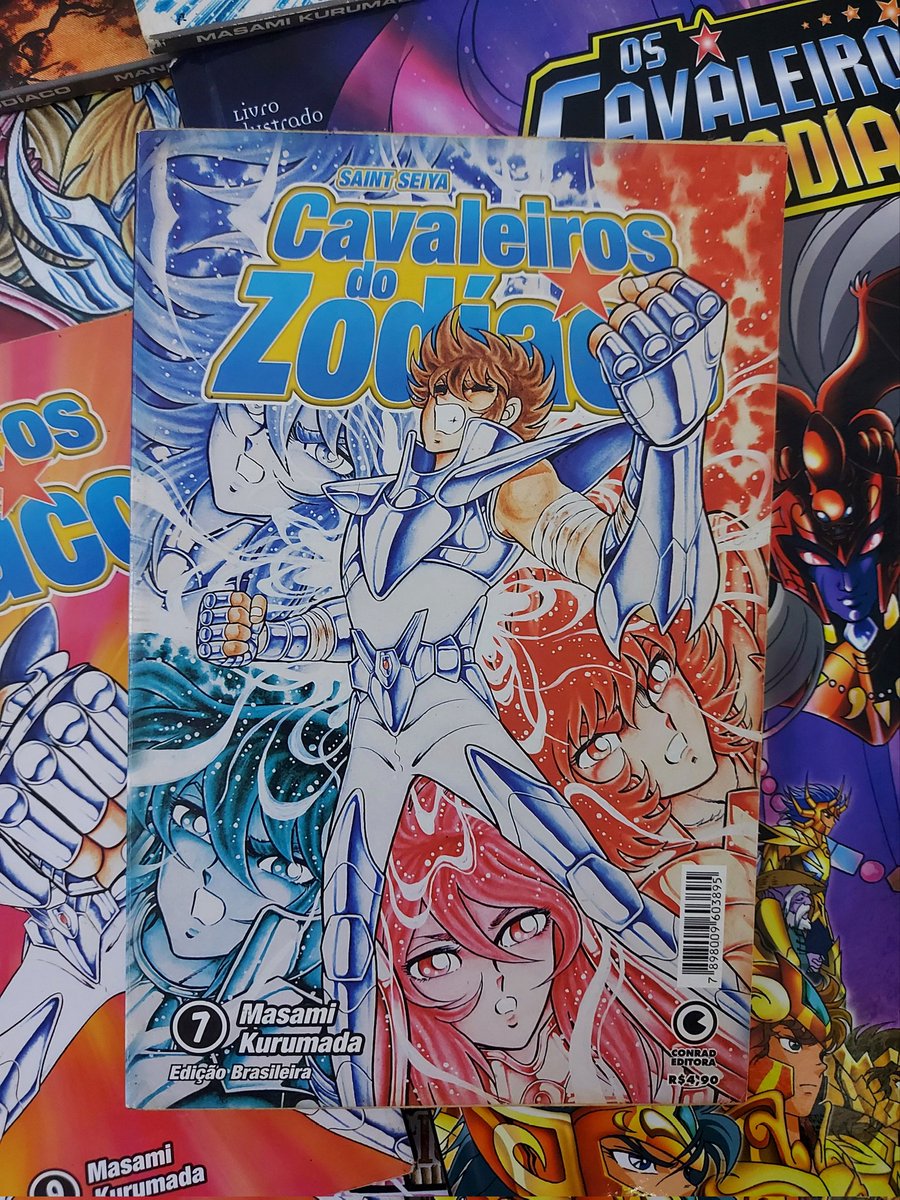 MultiSaintSeiya's tweet photo. Vamos de um pouco de nostalgia neste fim de domingão?

Em outubro de 2004 era lançado o volume 07 (2° edição) do mangá de Os Cavaleiros do Zodíaco pela @Conrad_Editora. E edição chegou no Brasil em formato meio-tanko, com um total de 48 volumes.

Quem lembra desta edição? https://t.co/K13dVtb9G5