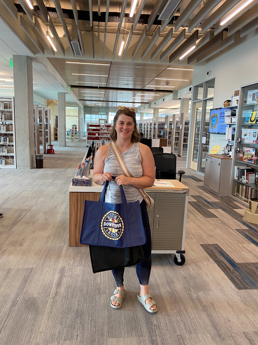 RoundRockPL's tweet photo. 📚 Here are some of our Adult Summer Reading prize winners! Special thanks to the Friends of the Library for making our summer reading challenge possible. 😊

 #SummerReading #LibraryFriends #ReadingChallenge #Bookworms #SummerReads https://t.co/8vxYwCTx04