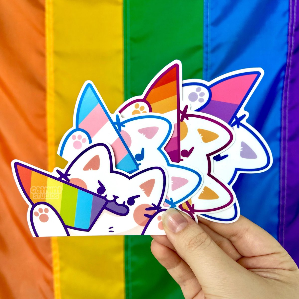 Pride peekers 👀🔪🌈