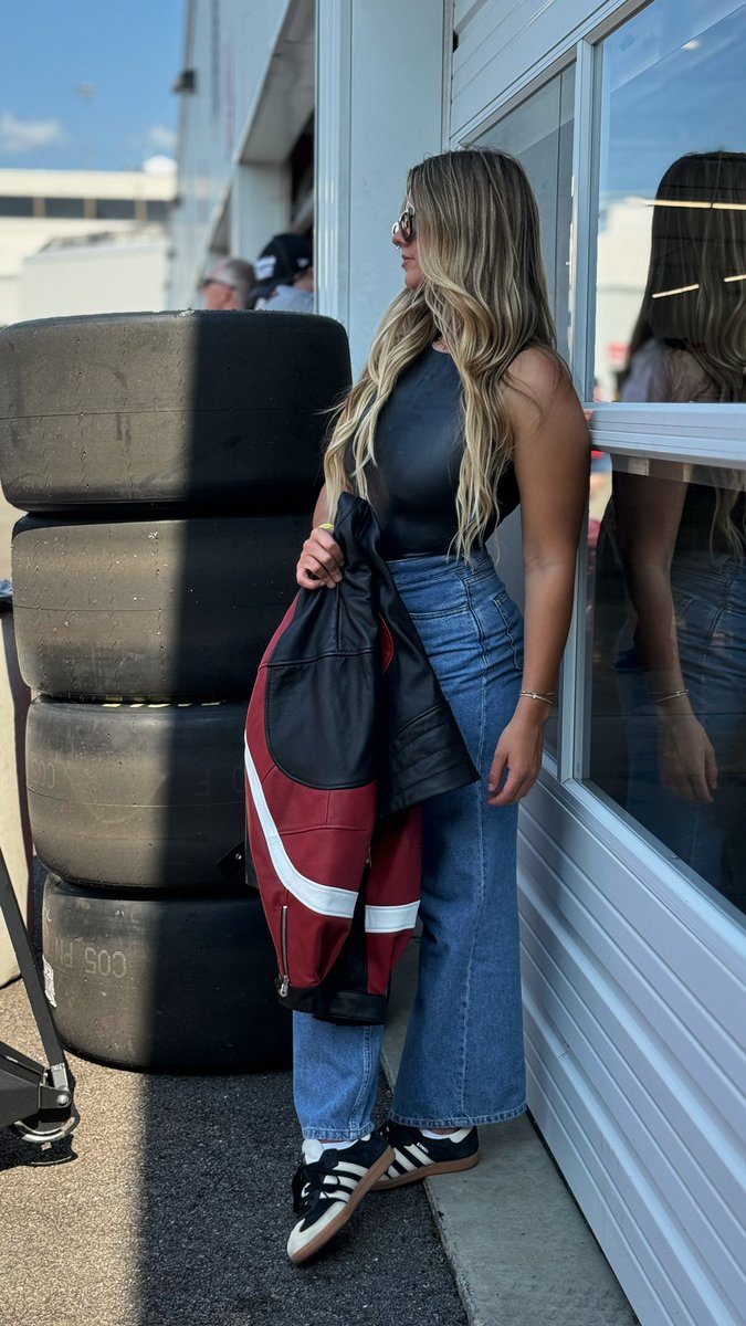 Amanda Sorensen (@a_sorensen12) on Twitter photo NASCAR 🏁❤️🔥
Top: @Miaou
Pants: <a href="/CarharttWIP/">Carhartt WIP</a>
Jacket: <a href="/mylamarque/">LAMARQUE Collection</a>
Shoes: <a href="/adidasoriginals/">adidas Originals</a> NASCAR 🏁❤️🔥
Top: @Miaou
Pants: <a href="/CarharttWIP/">Carhartt WIP</a>
Jacket: <a href="/mylamarque/">LAMARQUE Collection</a>
Shoes: <a href="/adidasoriginals/">adidas Originals</a>