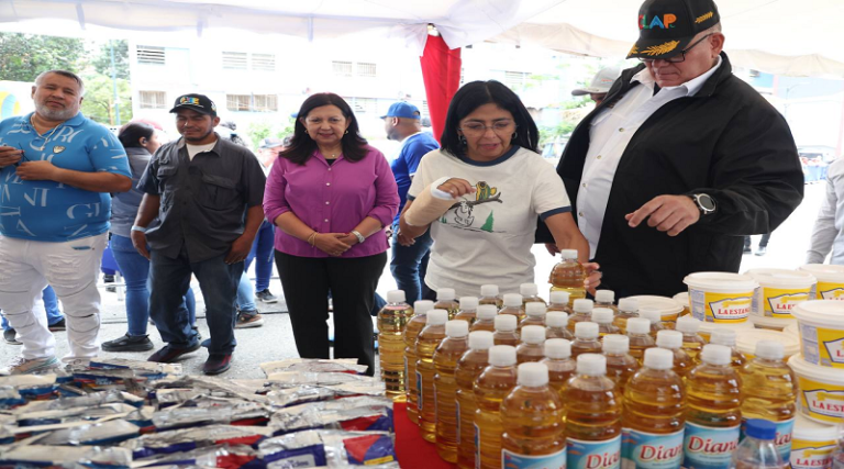 #Política | Vicepresidenta Delcy Rodríguez supervisó despliegue de misiones sociales en el 23 de Enero

Amplia la información: noticiasvenevision.com/noticias/polit…

#NoticiasVenevision #12Ago