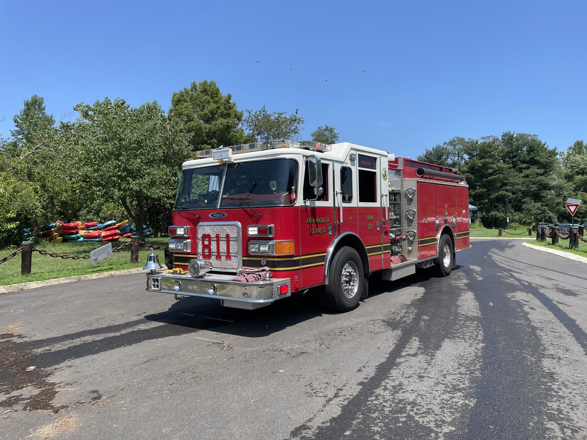 HarforCoFireEMS's tweet photo. Happy 8/11 courtesy of Joppa-Magnolia VFC. Engine 811 is a 2005 @PierceMfg Enforcer fire engine. It carries 750 gallons of water, can pump 1,250 gallons of water per minute, and has the Hurst #JawsOfLife. 

To get more info on becoming a member visit https://t.co/I0CRQcsgkc https://t.co/D66wKXY3H5