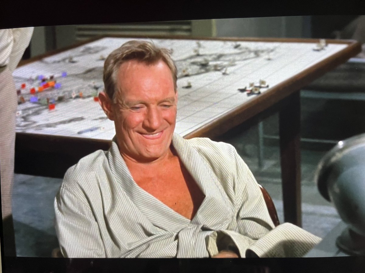 InfantaRaquel's tweet photo. Robe! @jaxbra #FatherGoose #SUTS #TCMParty https://t.co/POvbTr42Bu
