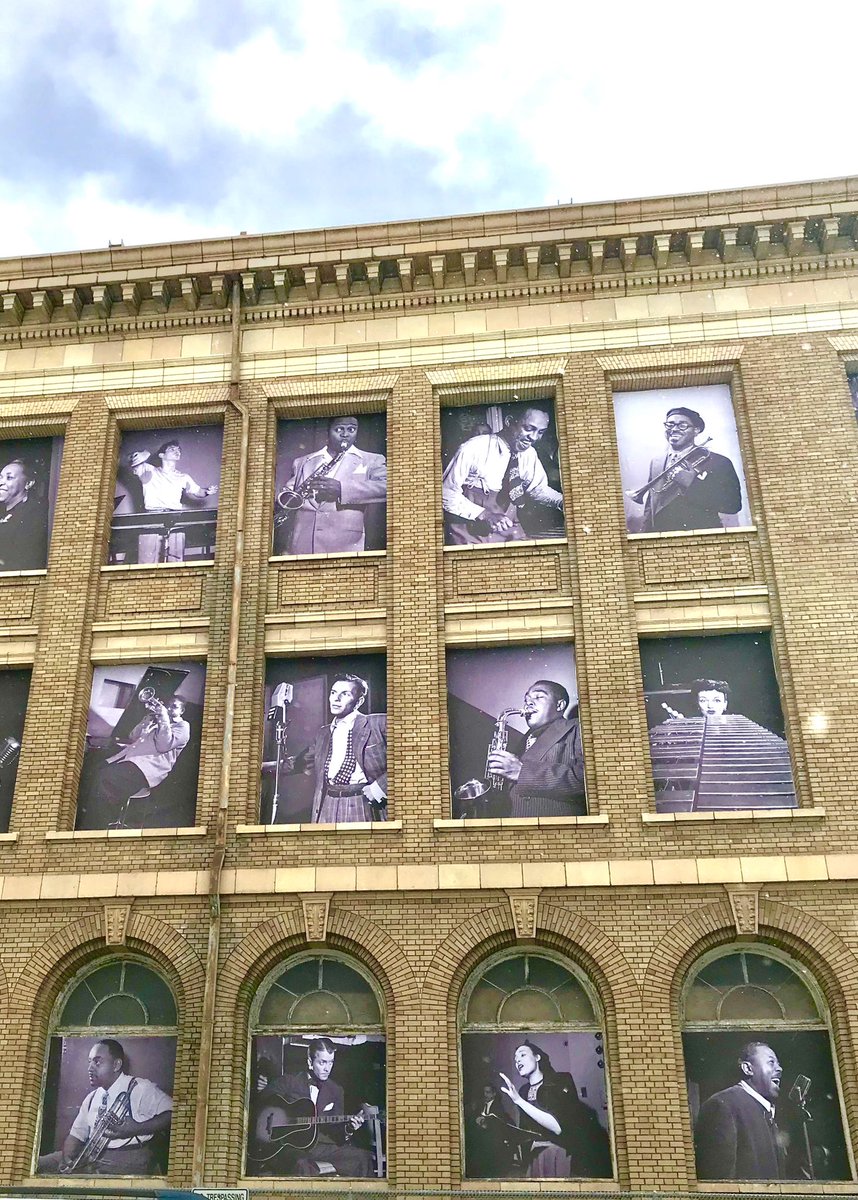 HarriganCath's tweet photo. #AlphabetChallenge #WeekFforFaces

A 2019 photography exhibit of jazz masters by William Gottlieb at the northeast corner of Franklin and Fell streets, across from the SFJazz Center. https://t.co/oSBCbY5f2c