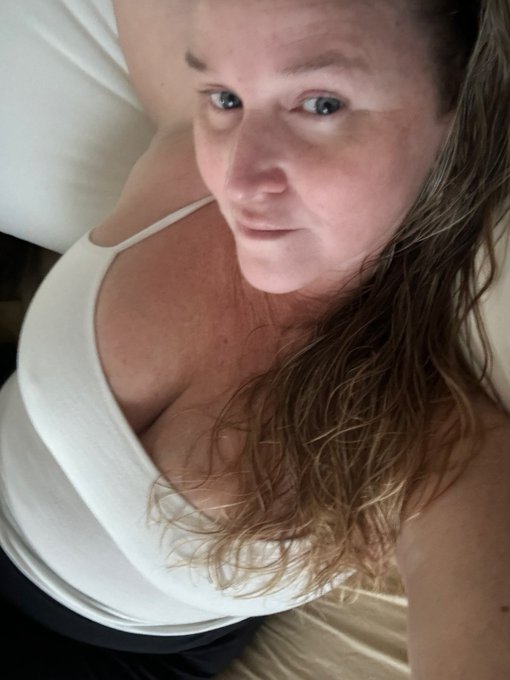 Next week I&rsquo;ll finally have time to get back into streaming live. I hope you guys can join me. I&rsquo;ll be<a href="/tag/bikinilife"class="tags"><span>#bikinilife</span></a><a href="/tag/bodypositive"class="tags"><span>#bodypositive</span></a><a href="/tag/selflovejourney"class="tags"><span>#selflovejourney</span></a><a href="/tag/51andfabulous"class="tags"><span>#51andfabulous</span></a>
