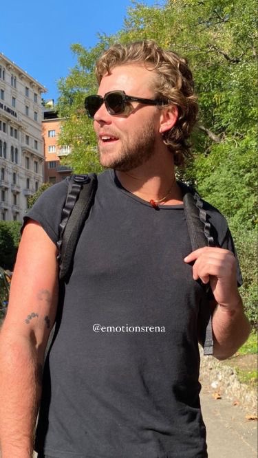 low qual ashton 🤍 tweet media