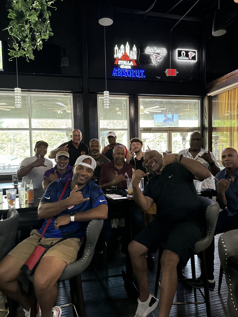 CobbAlphas's tweet photo. #cobbalphas: the Brotherhood is real. https://t.co/KEiqDzxbcP