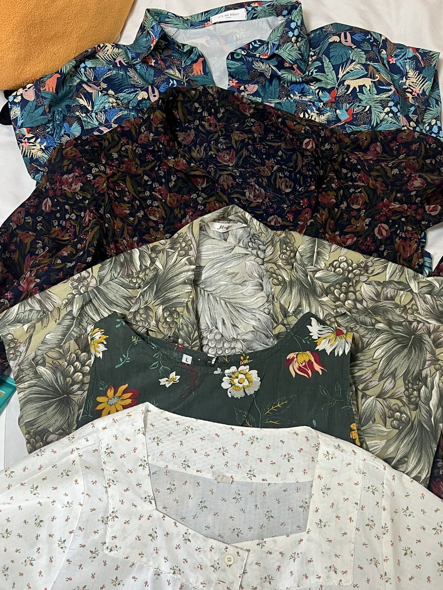 Jeonjrtpst____'s tweet photo. ตัวละ 89 บาทรวมส่งแล้วค้าบ 🌷🌼🌻
༘♡ สภาพดีไม่มีตำหนิ ไม่มีรอยเปื้อน ทักมาขอดูรูปเพิ่มเติมได้น้า 

#ส่งต่อเสื้อผ้ามือสอง #ส่งต่อเสื้อผ้ามือ2 #ส่งต่อเสื้อผ้า #เสื้อผ้ามือสอง #เสื้อผ้ามือ2 #ส่งต่อ #ส่งต่อกระเป๋า #เสื้อครอป #เสื้อวินเทจ #เสื้อลายดอก #ส่งต่อรองเท้า #โล๊ะตู้ https://t.co/z8Ay1W8UxJ