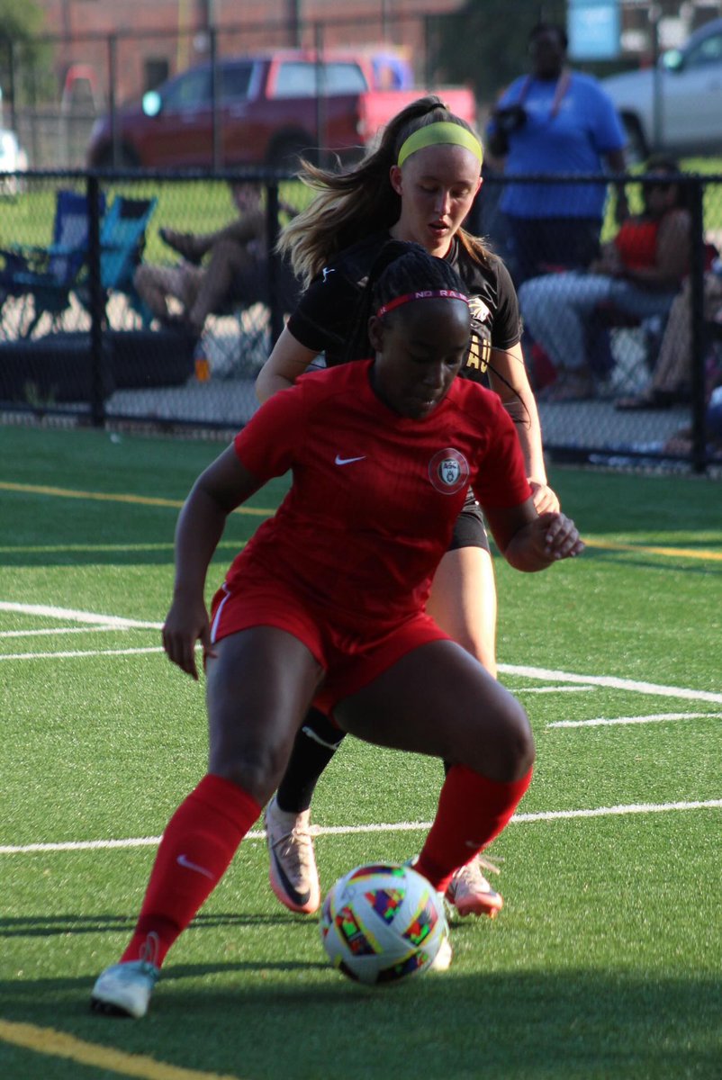 KhloeSRob's tweet image. Thank you @BUGoldenTigers for scrimmaging us on Friday. I had so much fun competing against collegiate players, and look forward to starting my season. Also huge shoutout to @Coach_Cee_Jay for put this together for us . Good luck during your season and go 🐅🐅🐅