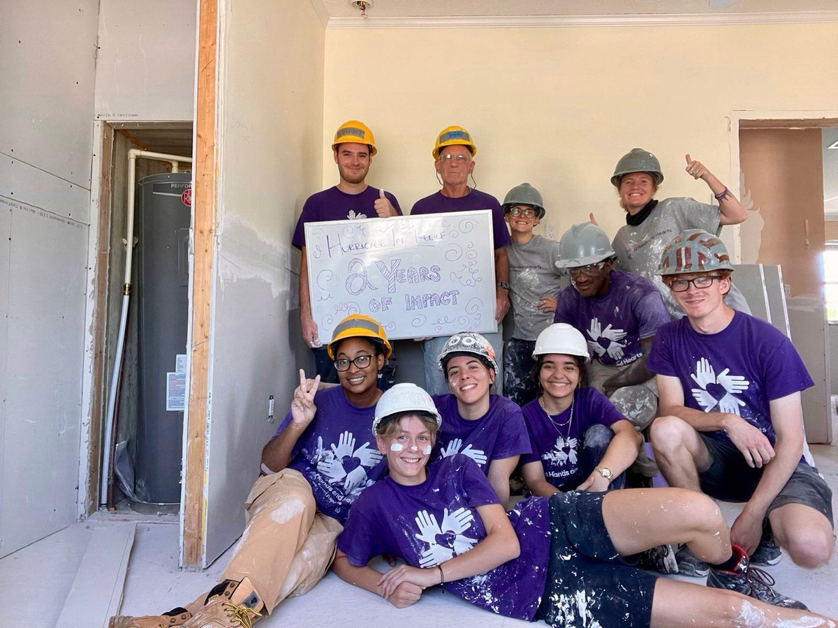 Authentic_Natie's tweet photo. I’ve had the privilege to work with some of the hardest working people I know! I learned so much and made new incredible friendships! They saw the best in me and pushed me to reach my full potential! The best part is that it was all for a really good cause! #hurricaneian #AllHandsandHearts 💜 #thankyou 💜