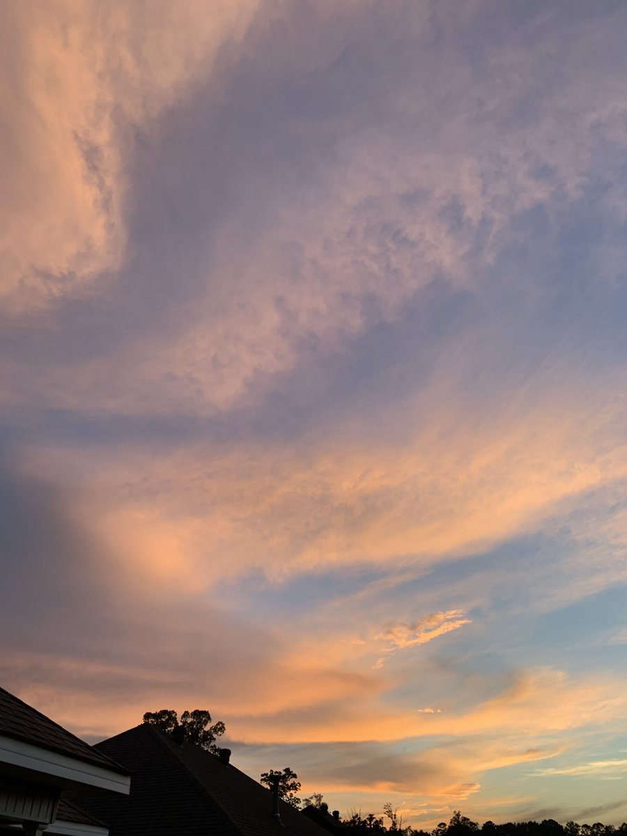dupuyc3's tweet image. Beautiful sunset here in Benton tonite!!!
@ToddYakoubian @KATVJames