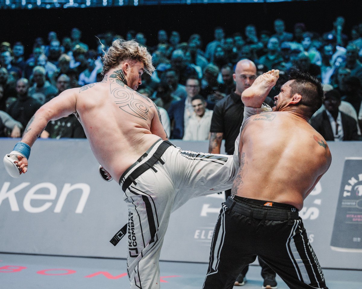Killerbjenks's tweet image. Effective striking and damage are the number one scoring criteria's . That’s the only way I know how to fight . I’m always going for the finish. Idk how I lost the last one but I’ll make up for it in 8 weeks.