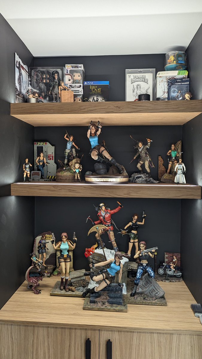 MCroft07's tweet photo. 😭 I've been collecting @tombraider statues and little figures since I was a kid. I finally have somewhere to put the statues and I love it so much.

Thank you to everyone who found tomb raider things and saved them for me 😭💕 hope to continue to grow the collection 🥹 https://t.co/HLKMLT7o7g