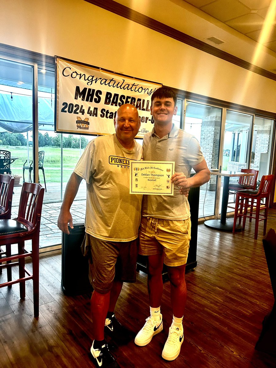 Thankful to be named all-conference for the second year in a row and be fortunate enough to play in the 4A state championship this year. What a way to end my high school career! 〽️