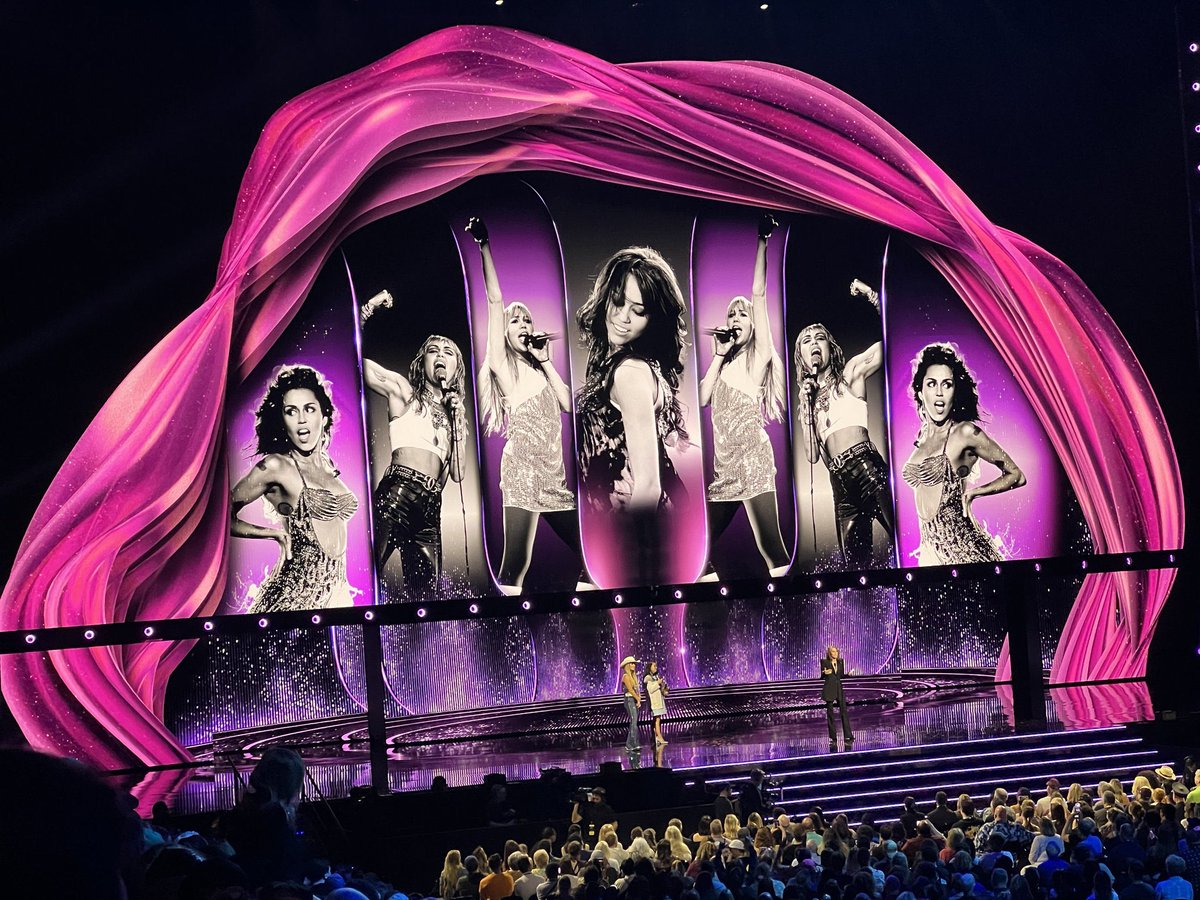 oh Miley Cyrus, the iconic career you have, a total legend.