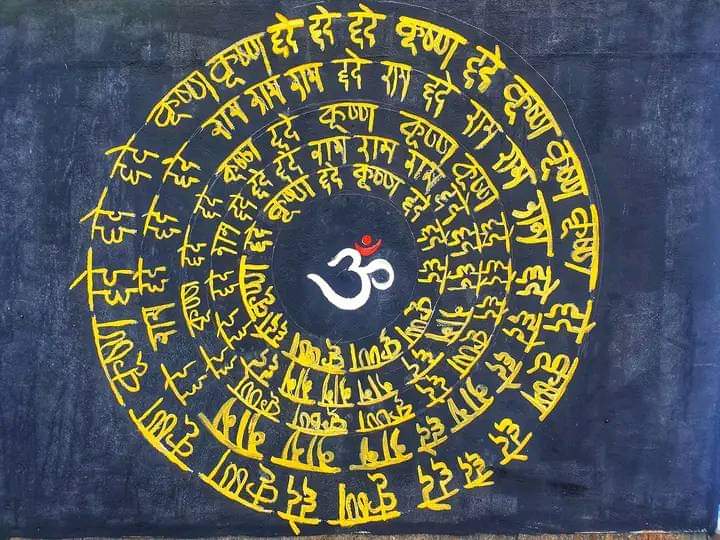 nazmussajid's tweet photo. Sanskrit calligraphy on public walls in Bangladesh symbolizes our respect for coexistence and minority rights. Meanwhile, in India, Arabic graffiti or calligraphy is nowhere to be found, yet they are quick to lecture others on minority rights. The hypocrisy is clear. https://t.co/pbzIEbu88u