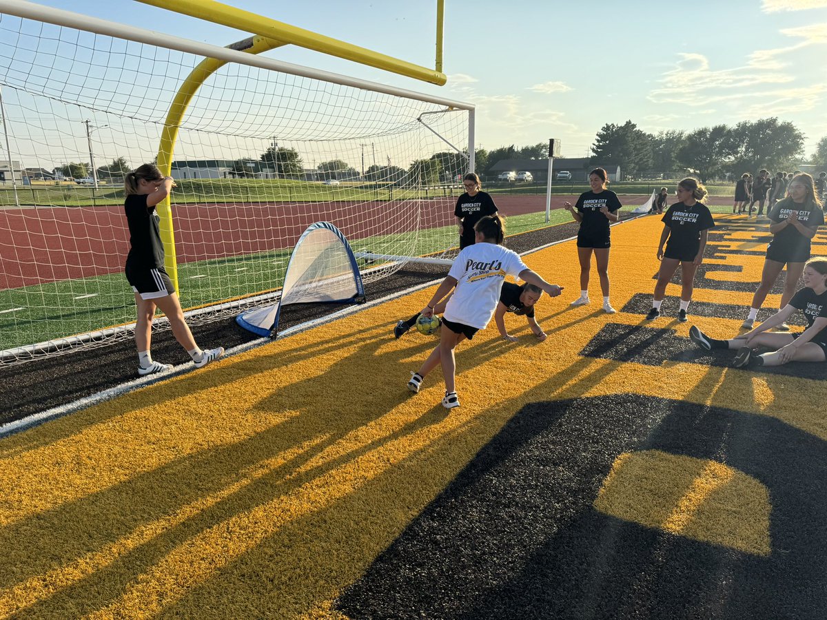 BroncbusterWSOC's tweet photo. It was a great night spending time with kids from the community. Hope to see them all out at our games this fall #busternation https://t.co/WMx1XaRHNb