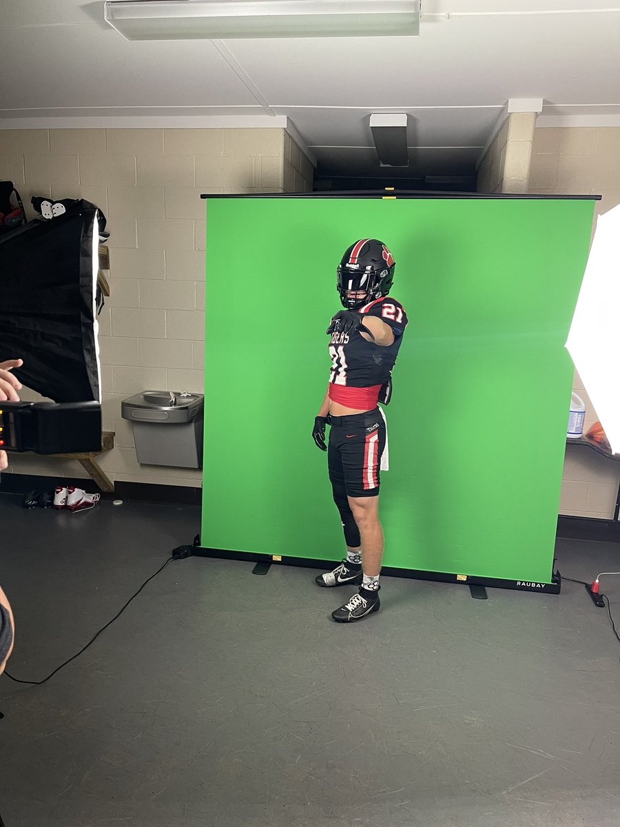 CCHS Tiger Football tweet media