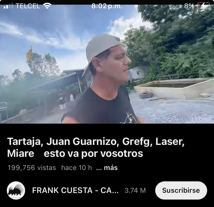 Que humilde mi Juan ayudando a Frank con el santuario (ni me vi el video)