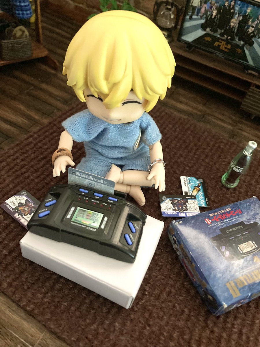 バーコードバトラーで遊ぶ❄️さん。(完全に世代じゃない)