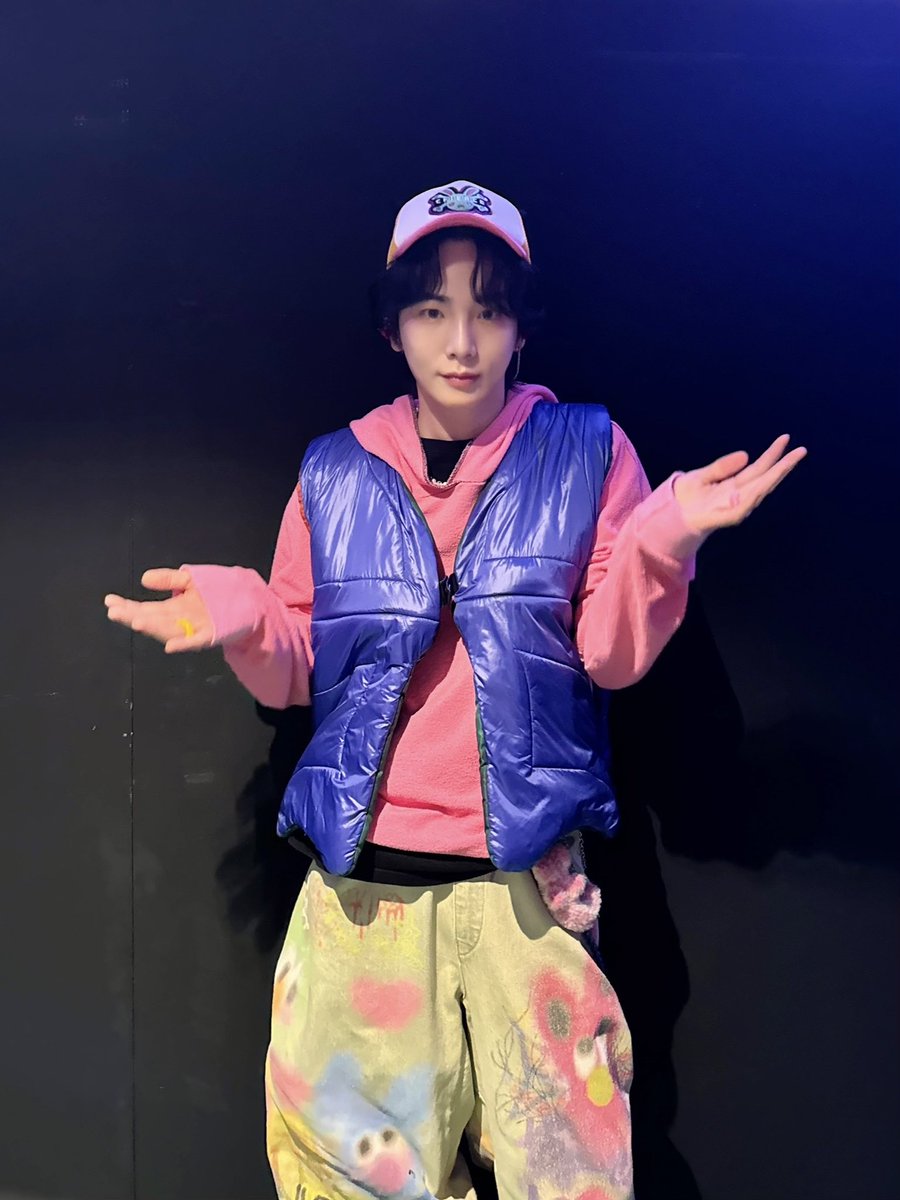 shinetter's tweet photo. 「2024 KEYLAND ON : AND ON in Japan」
KOBE Day 2💙

#KEY #키 
#SHINee #샤이니
#2024KEYLAND #ONANDON
#KEYLANDASIATOUR #KEYLANDTOUR https://t.co/KrCmVoWC7M