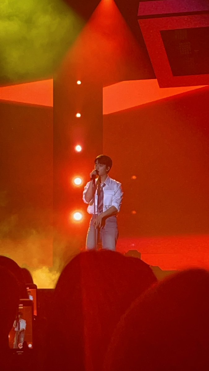 Ggift 🎁🤍 EXO IS NINE🤍✨ tweet media