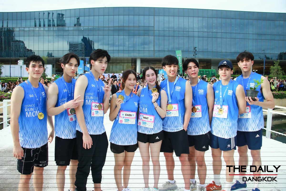 thedailybkk's tweet image. เก็บตกภาพบรรยากาศ ศิลปินนักแสดง GMMTV ร่วมวิ่งในงาน 12 สิงหา ฮาล์ฟมาราธอน กรุงเทพฯ 2024 ครั้งที่ 29
(RUN FOR MOM)
#Ryuptb #Javabh #RyuJava #20Aungpao #Flukenattanon #Thor_Thinnaphan #ThorFluke #syacht #stamp_panachkorn #Aou_tnbknr #Besevboom #AouBoom #Sea_ta_lay #Keenkero…