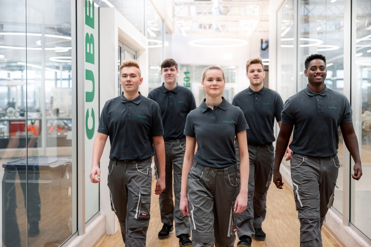 SchaefflerGroup's tweet photo. Imagine a world where every person has the chance to achieve their dreams and reach their full potential. 🌍🙌🤓 Today, on #InternationalYouthDay, we celebrate this vision!
#WeAreSchaeffler #Training #DualStudy https://t.co/w5sMz2QQcL