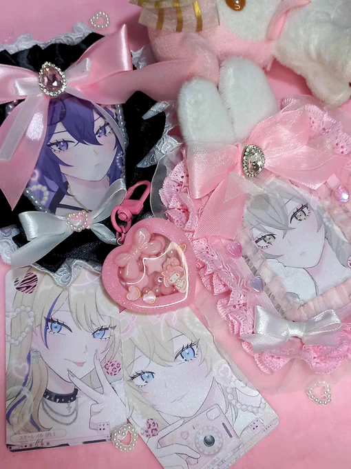hello!! i'm doing a little merch survey to help me plan my full cf19 catalog and for future events as well! if you can fill in this survey i would be very grateful  