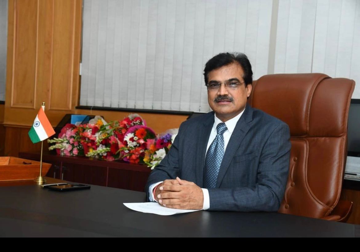 DCE Alumni tweet media