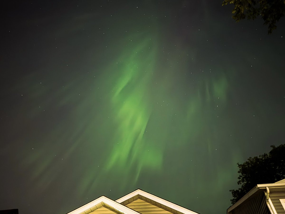 hellomawie's tweet photo. It’s nice to see you again, Aurora! 🌌 https://t.co/dbJsDKKXLV