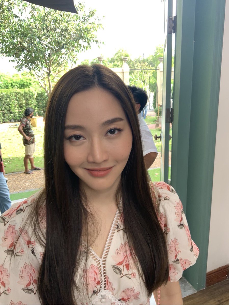 ployjomkohh's tweet photo. และนี่คือสีหน้าคนมีหลักฐานในมือ อิอิ 😏
ขอ 3 คำ ให้พี่เก้ากับคลิปล่าสุดหน่อยค่า 👀
#บาริสต้าวีนัส #พลอยชนิกานต์ 
#พรชีวันep8 https://t.co/wrvvwhwPjk